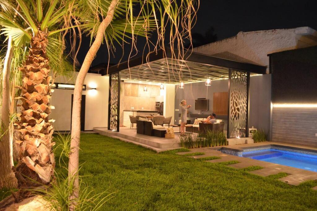 Вилла Casa Familiar Con Alberca Privada Climatizada Гвадалахара Экстерьер фото